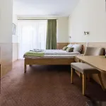 Kiwi Konukevi 3*