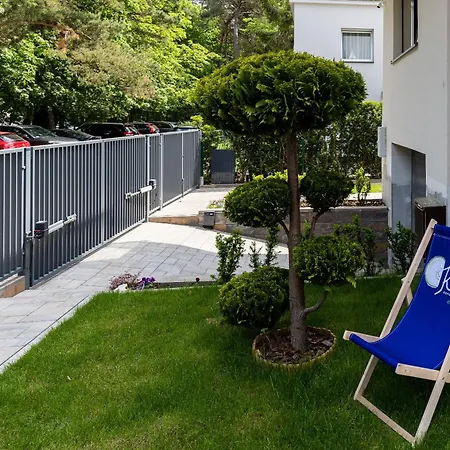 Kiwi Πανσιόν 3*